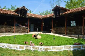 Фото номера Семейное бунгало Дома для отпуска Guest House Kosharite г. Бяла 45