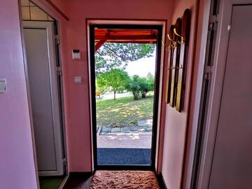 Фото номера Семейное бунгало Дома для отпуска Guest House Kosharite г. Бяла 90